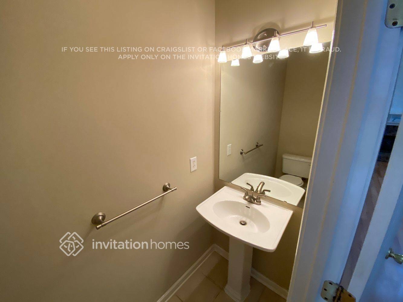 Building Photo - 12601 Cedar Crossings Dr