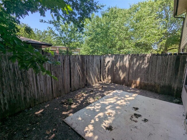 Building Photo - 7800 Northcrest Blvd
