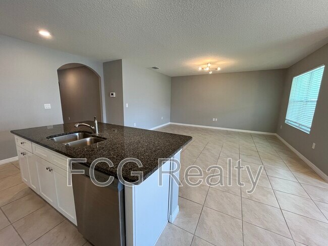 Building Photo - 5106 Fiddlewood Way