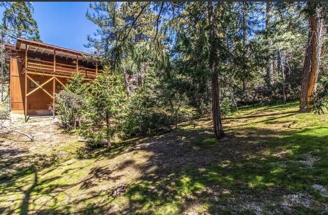 Building Photo - Solar 3 Bd/ 2 Ba. Single-Family Home Rental