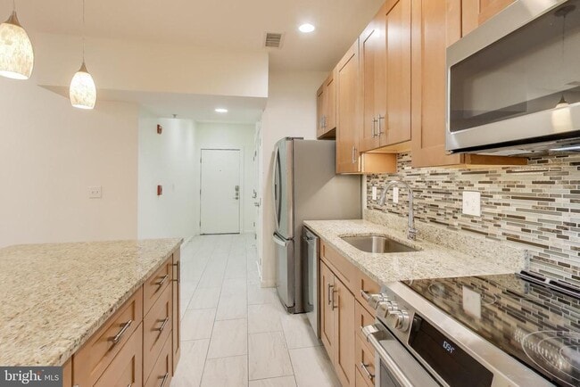 Building Photo - 343 Cedar St NW