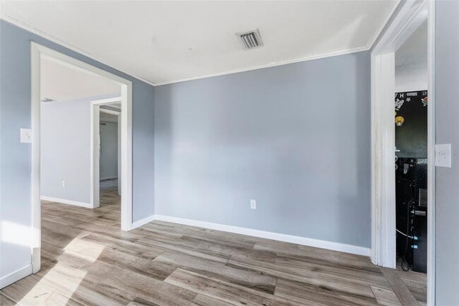 Building Photo - 8010 Riverview Dr