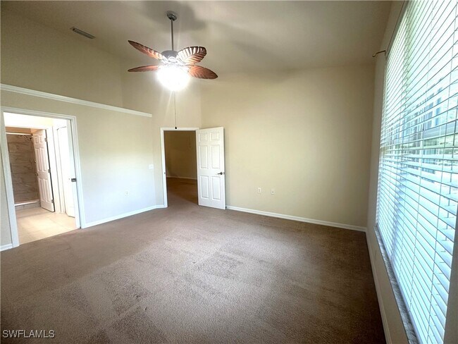 Building Photo - 1320 Charleston Square Dr