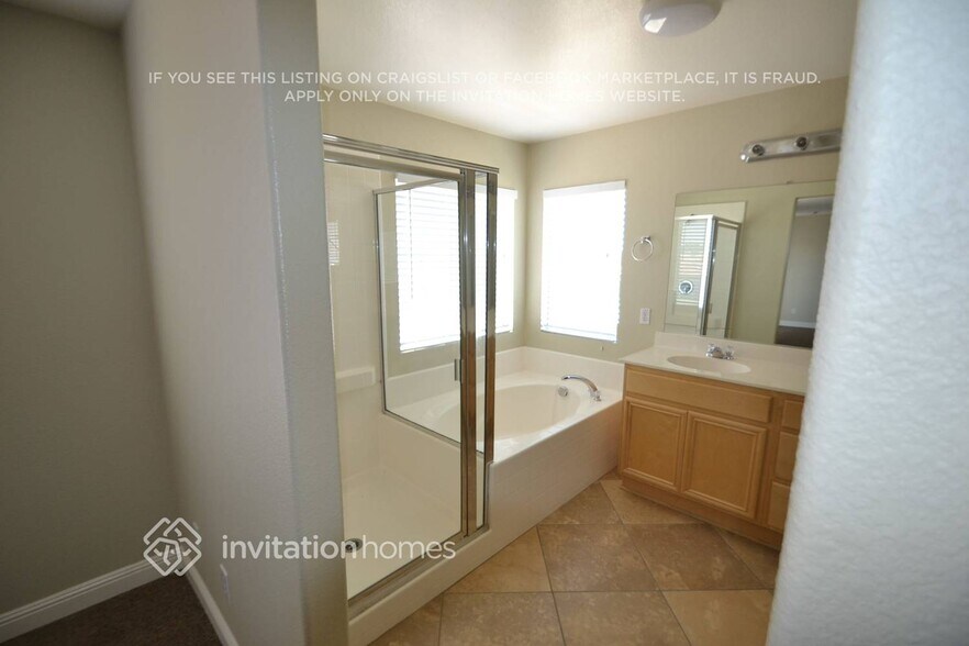 Building Photo - 26107 Haflinger Ct