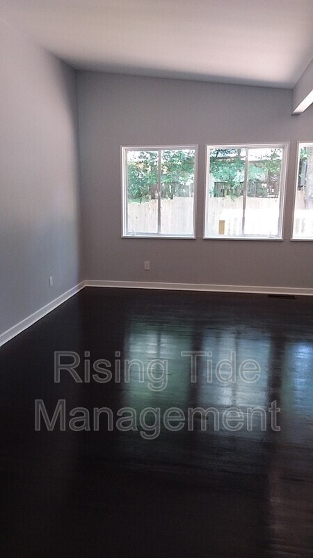 Building Photo - 660 Hagood St