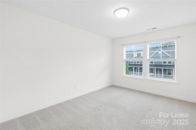Building Photo - 2321 Creekmere Ln