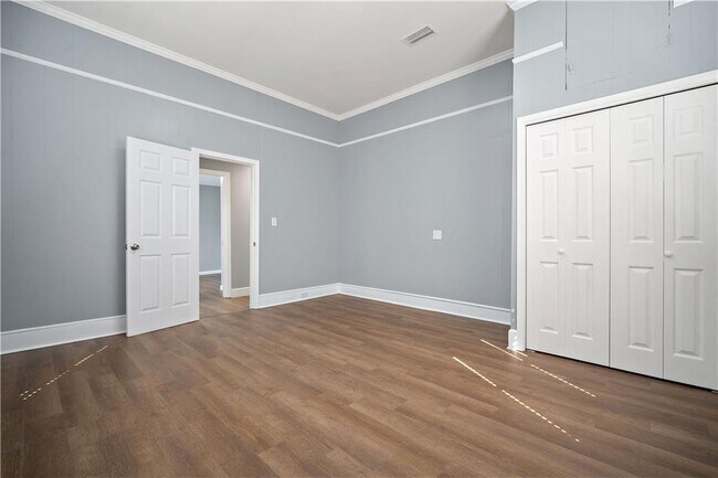 Building Photo - 354 S Dearborn St