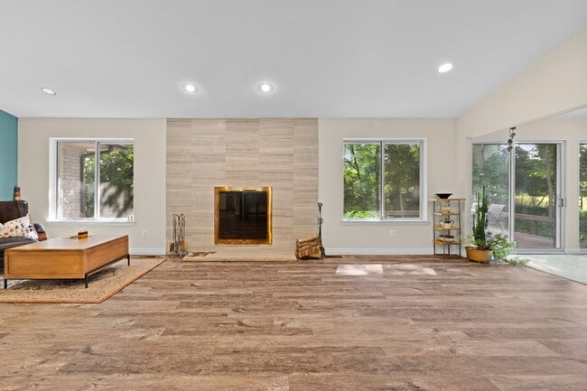 Building Photo - 4899 Wye Oak Rd