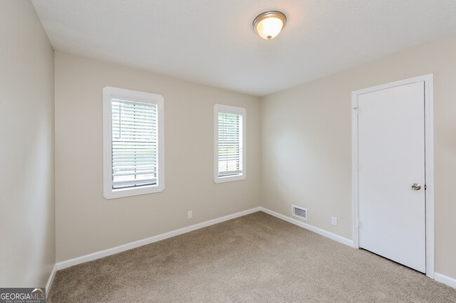 Building Photo - 418 Hearth Pl NW