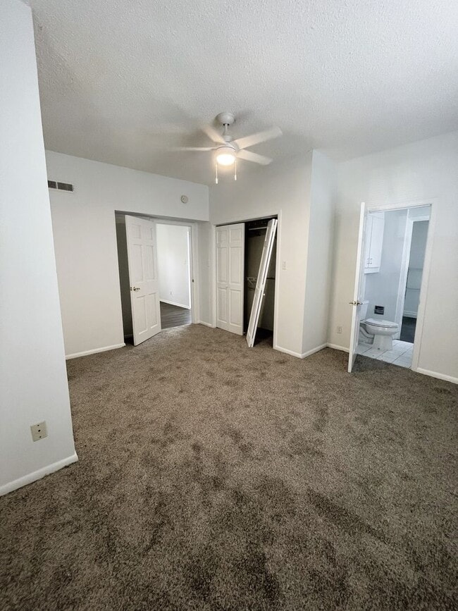 Building Photo - $1975 FOR RENT - SINGLE UPDATED FAMILY HOU...