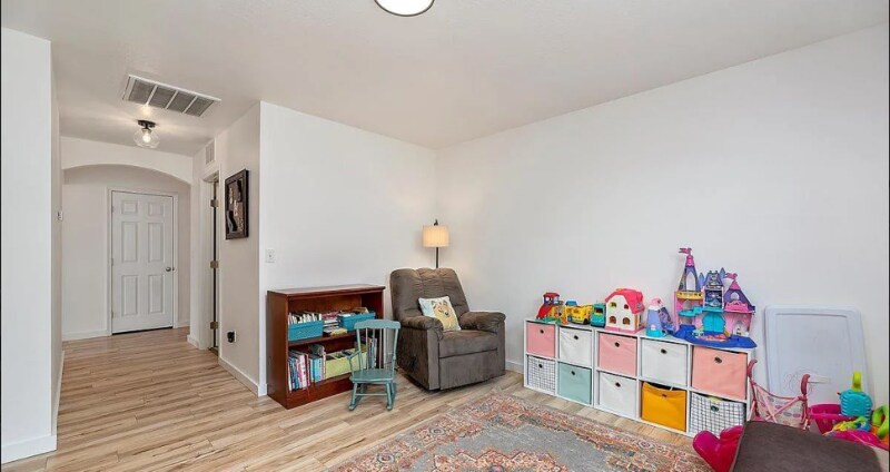 Building Photo - 765 SW Portal St