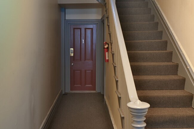 Building Photo - 1008 N 3rd St