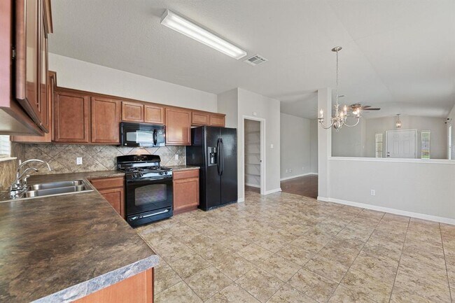 Building Photo - 410 Brazoria Trail