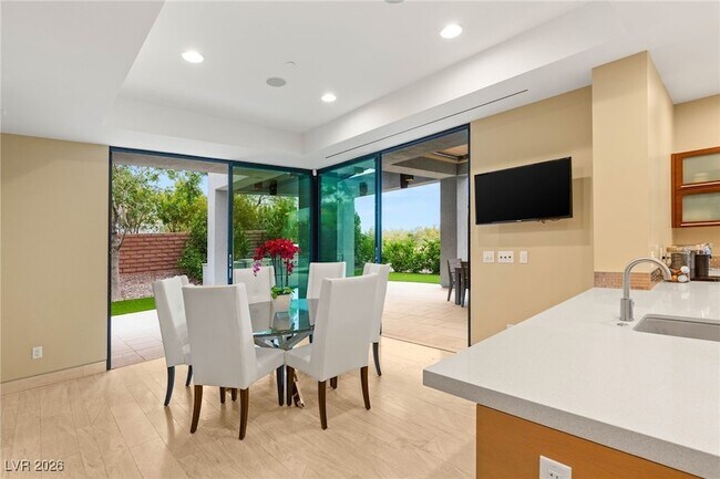 Building Photo - 98 Sun Glow Ln