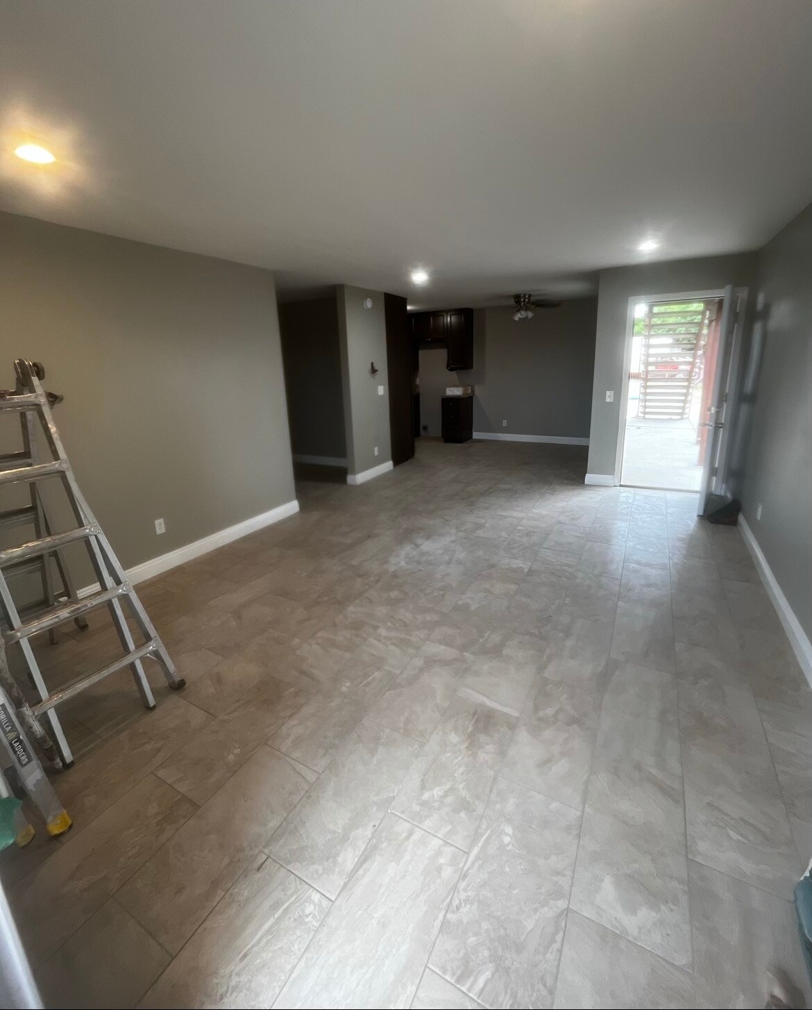 Building Photo - 937 Grand Ave