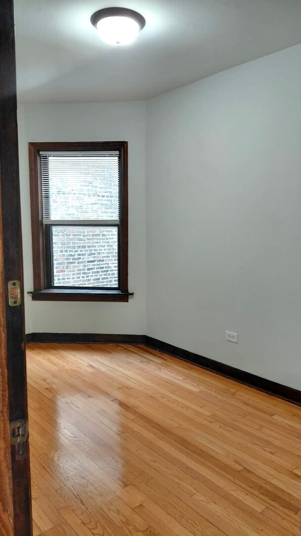 Building Photo - 4810 W Armitage Ave