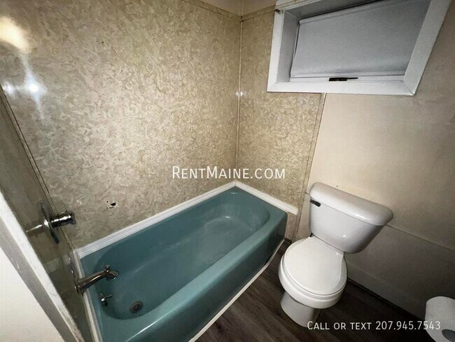 Building Photo - 17.5 Hudson St