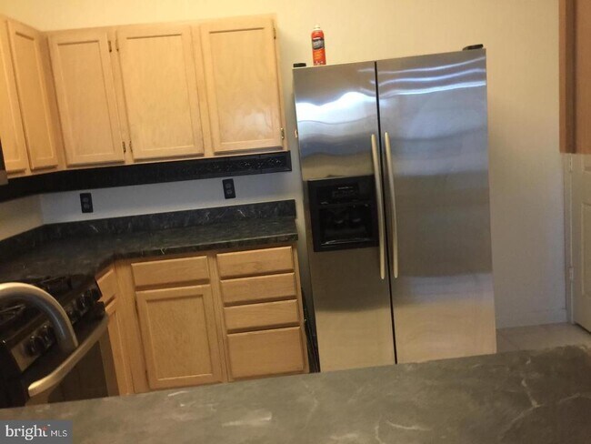 Building Photo - 1708 Lake Shore Crest Dr