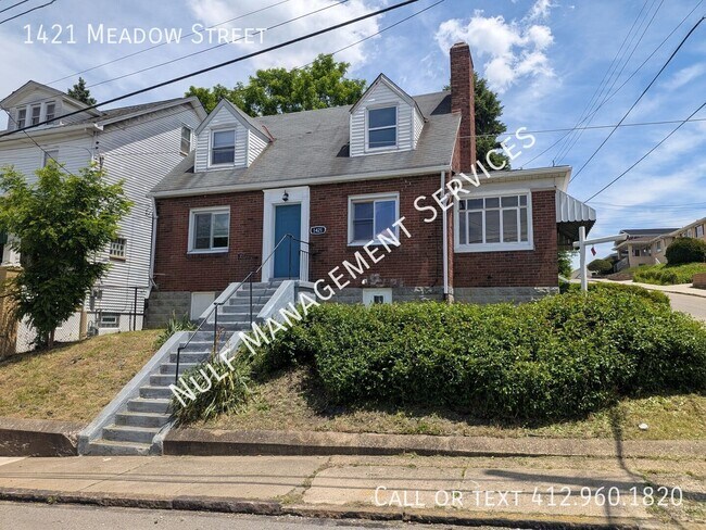 Building Photo - 1421 Meadow St