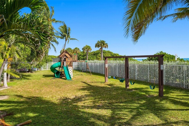 Building Photo - 4747 Collins Ave