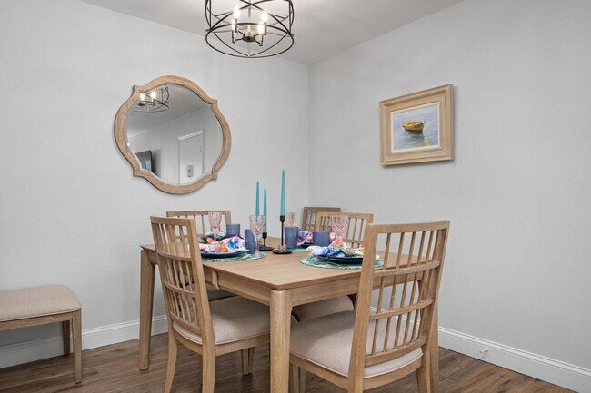 Building Photo - ** THIS UNIT IS AVAILABLE STARTING MAY 1ST 2026!** GORGEOUS 2 BEDROOM, 2BATHROOM, TURNKEY FURNISH...