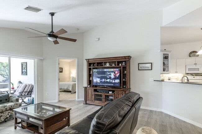 Building Photo - Turnkey Furnished Seasonal Rental – 2 Bedroom, 2 Bath in Burnt Store Marina