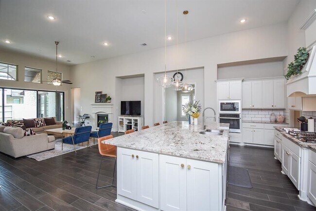 Building Photo - 4718 Mesquite Terrace Dr