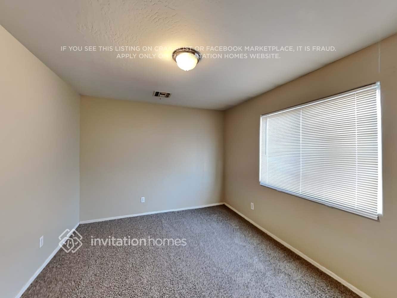 Building Photo - 1736 E Wood St