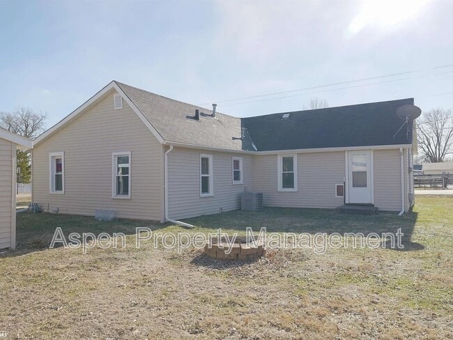 Building Photo - 2101 Melvin Ave