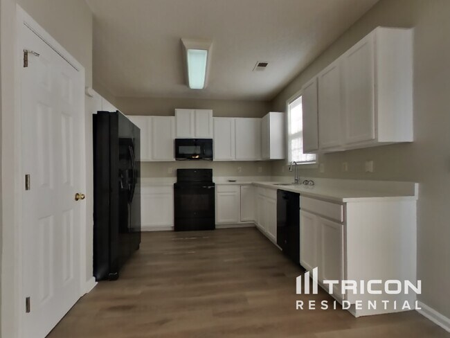 Building Photo - 4495 Feather Way