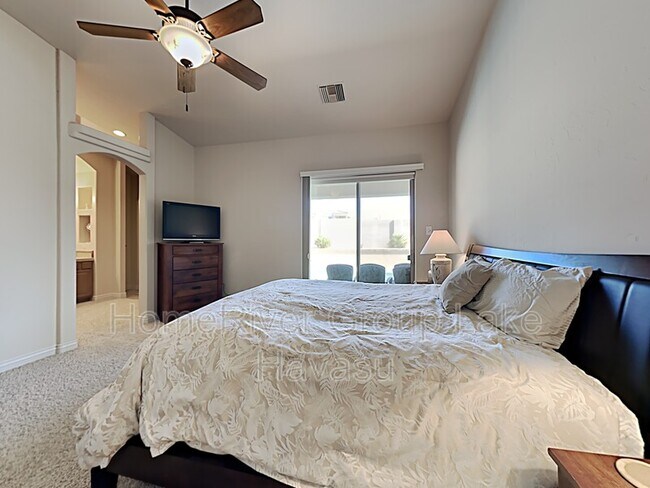 Building Photo - 1890 Ranchito Dr