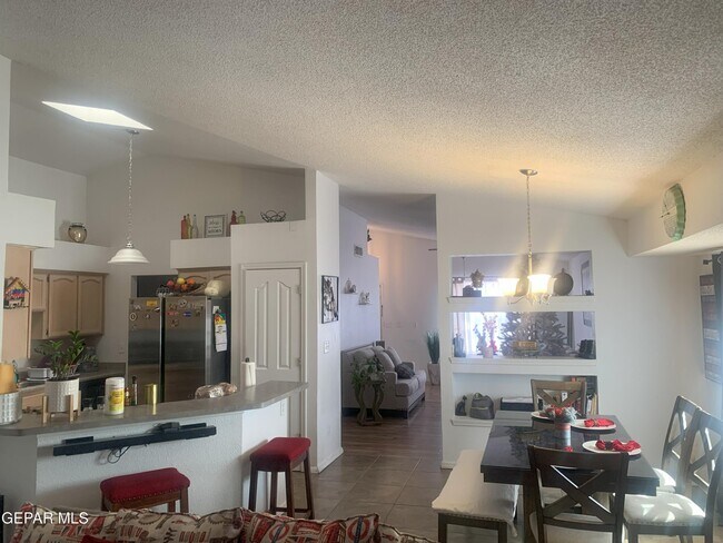 Building Photo - 12621 Tierra India Way