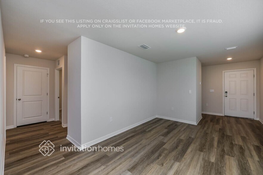 Building Photo - 10737 Hidden Banks Gln