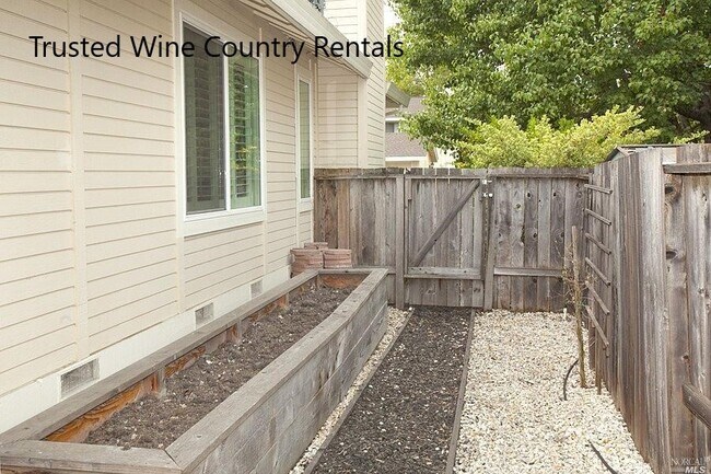 Building Photo - 1803 Arroyo Sierra Cir