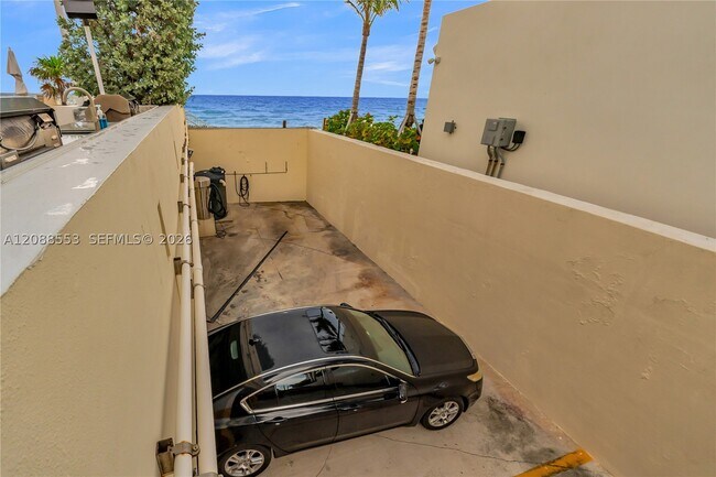 Building Photo - 3180 S Ocean Dr