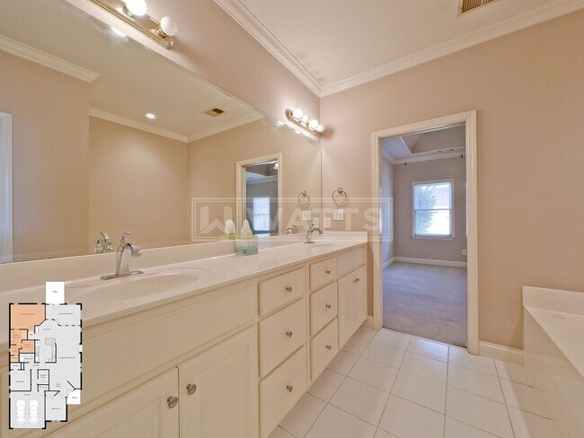 Building Photo - Spacious 3-Bed, 2-Bath Riverchase Garden Home