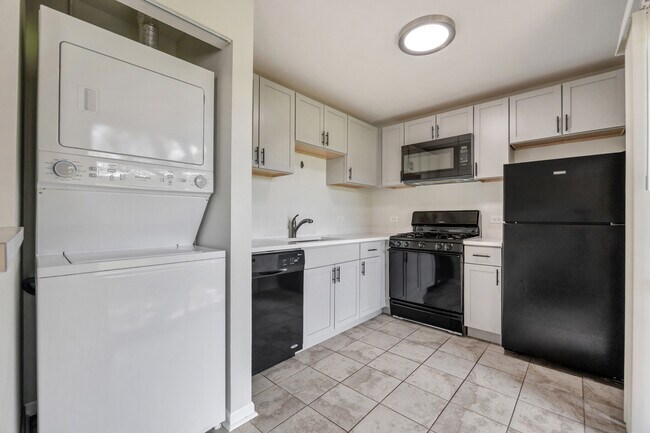 Building Photo - 20 Gant Cir