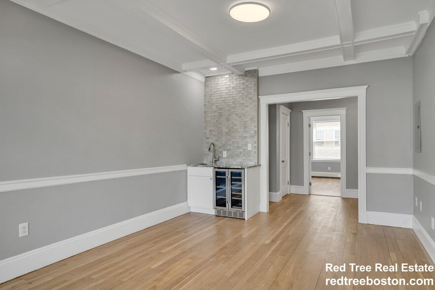 Building Photo - 142 Sutherland Rd