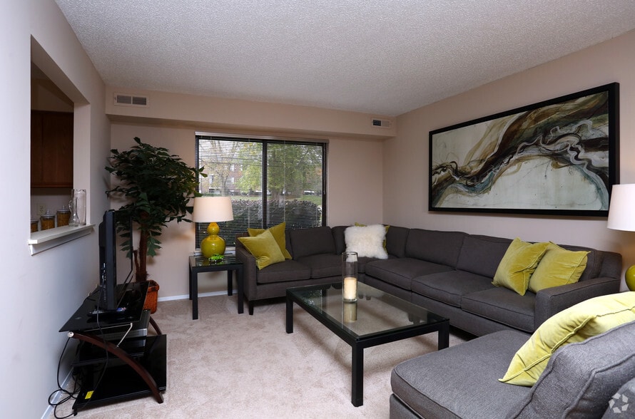 Ravenna Woods Apartments 10807 Ravenna Rd Twinsburg OH 44087