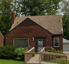 Building Photo - 18420 Warwick St