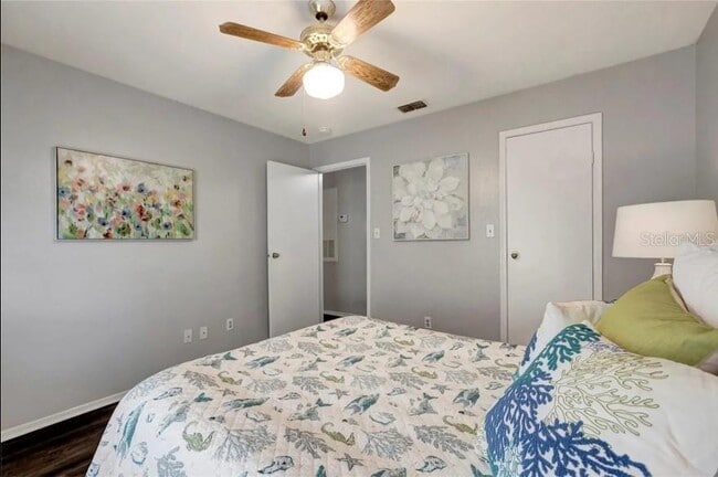 Building Photo - 1400 Gandy Blvd N