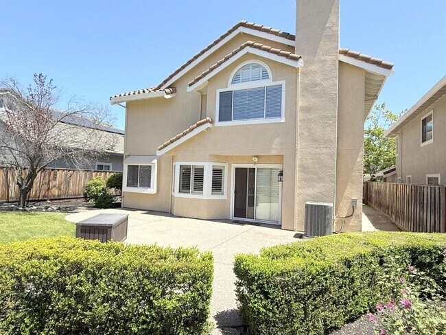 Building Photo - Terrific Danville Location Near Schools ! ...