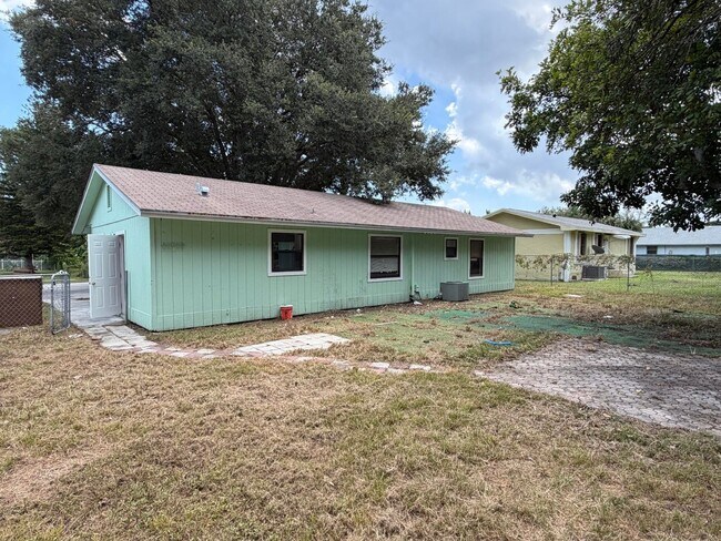 Building Photo - 17359 Sapp Pl