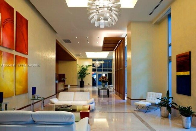 Building Photo - 1060 Brickell Ave