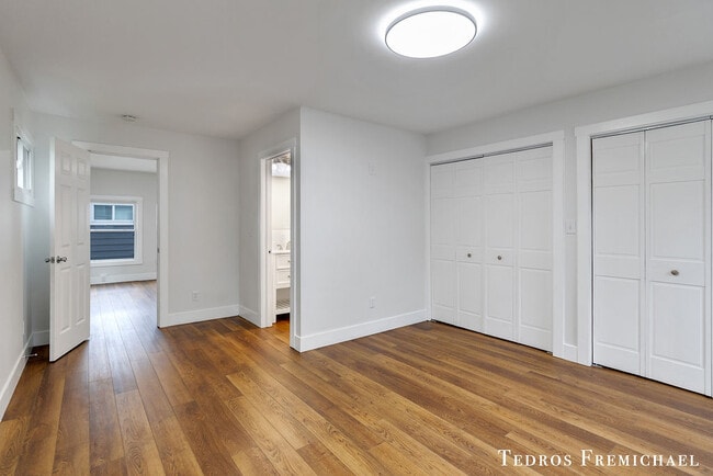 Building Photo - 1302 Griswold St SE