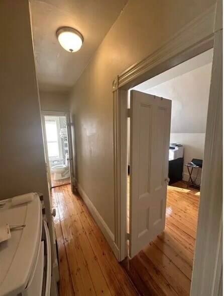 Building Photo - 374 Highland Ave