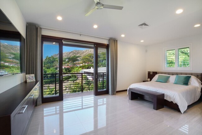 Building Photo - 224 Ka'alawai Place