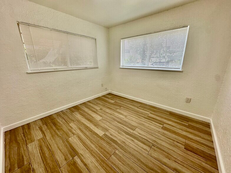 Building Photo - 60 NW 42nd St