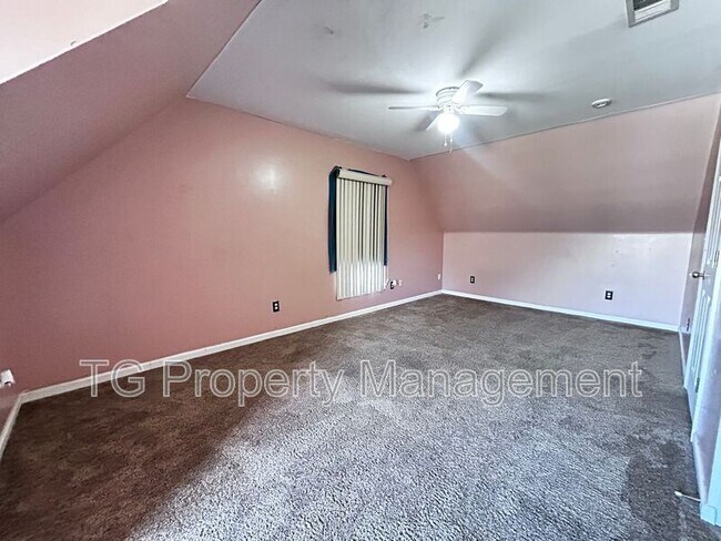 Building Photo - 7952 118th St