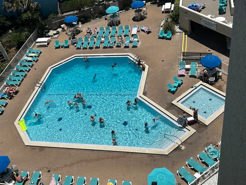 Community Pool - 8817 S Thomas Dr